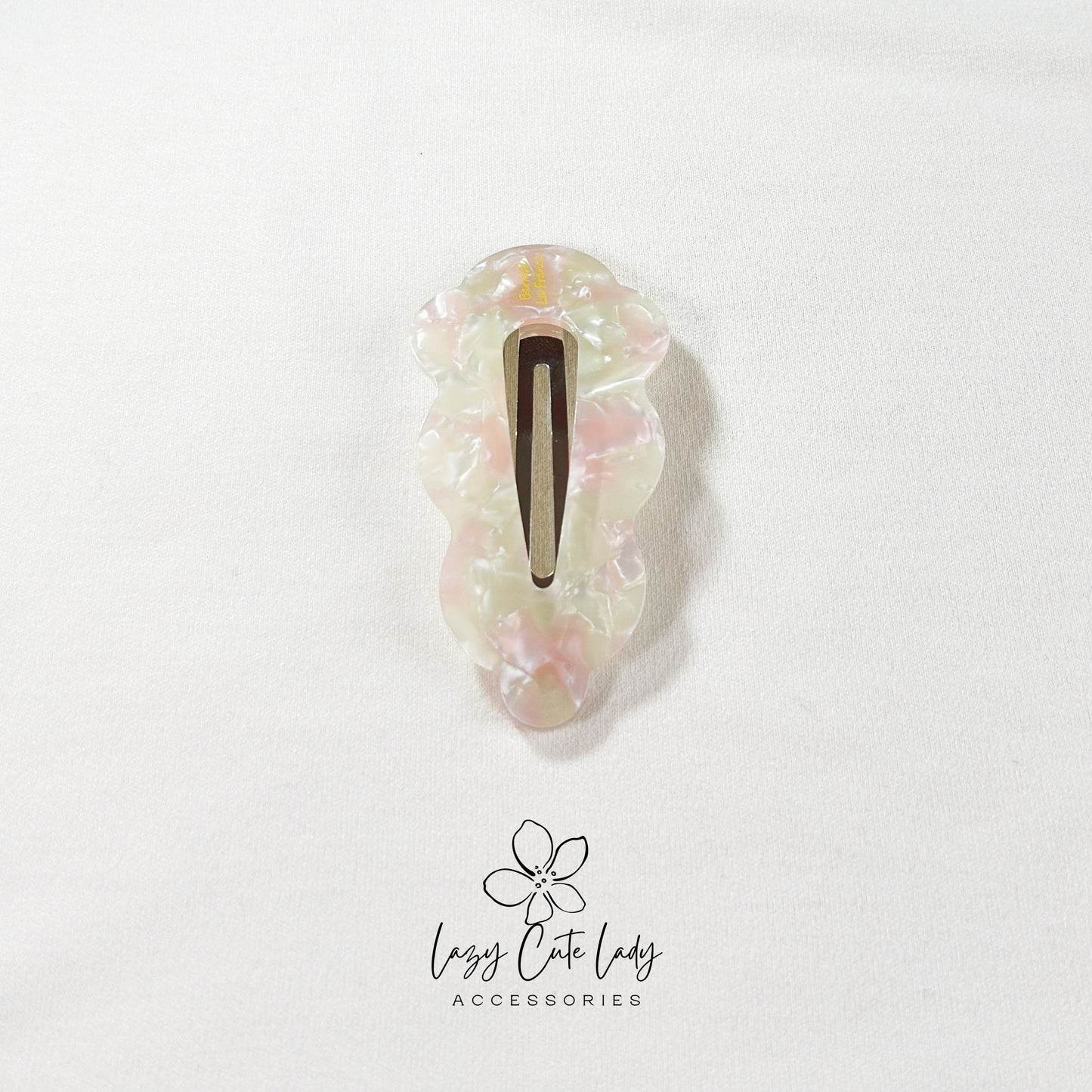 Large Wavy Edge Hair Clip