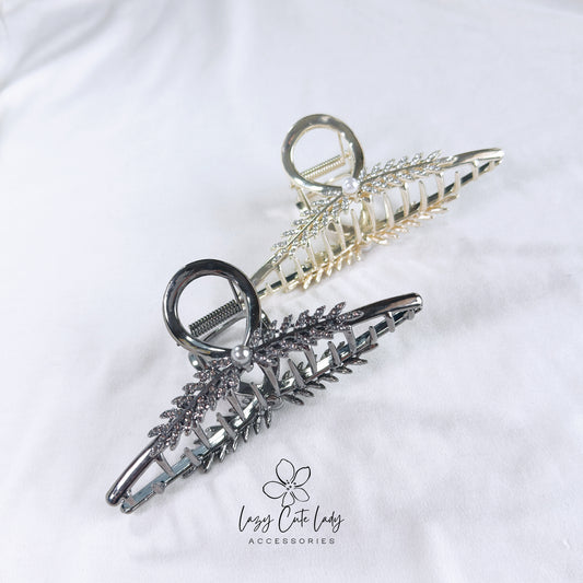 Elegant Metal Hair Claw Clip with Rhinestone Accent – Sophisticated and Stylish