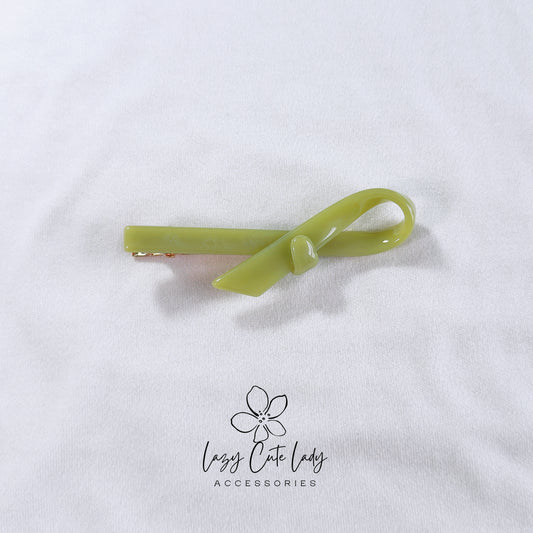 Elegant Ribbon Knot Hair Clip