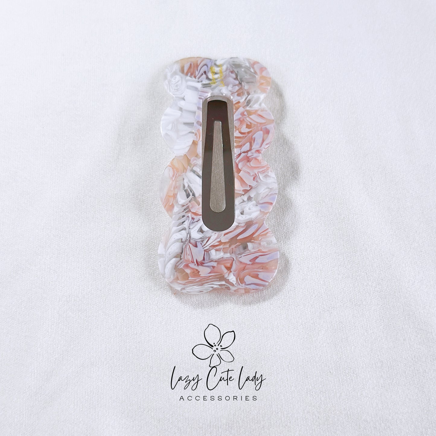 Large Rectangular Wavy Edge Hair Clip