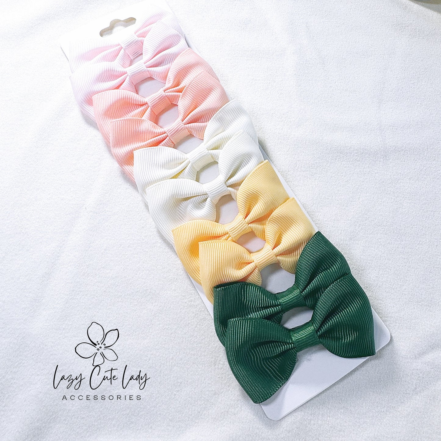 Mini Bow Hair Clips Set – Cute and Versatile Hair Accessory