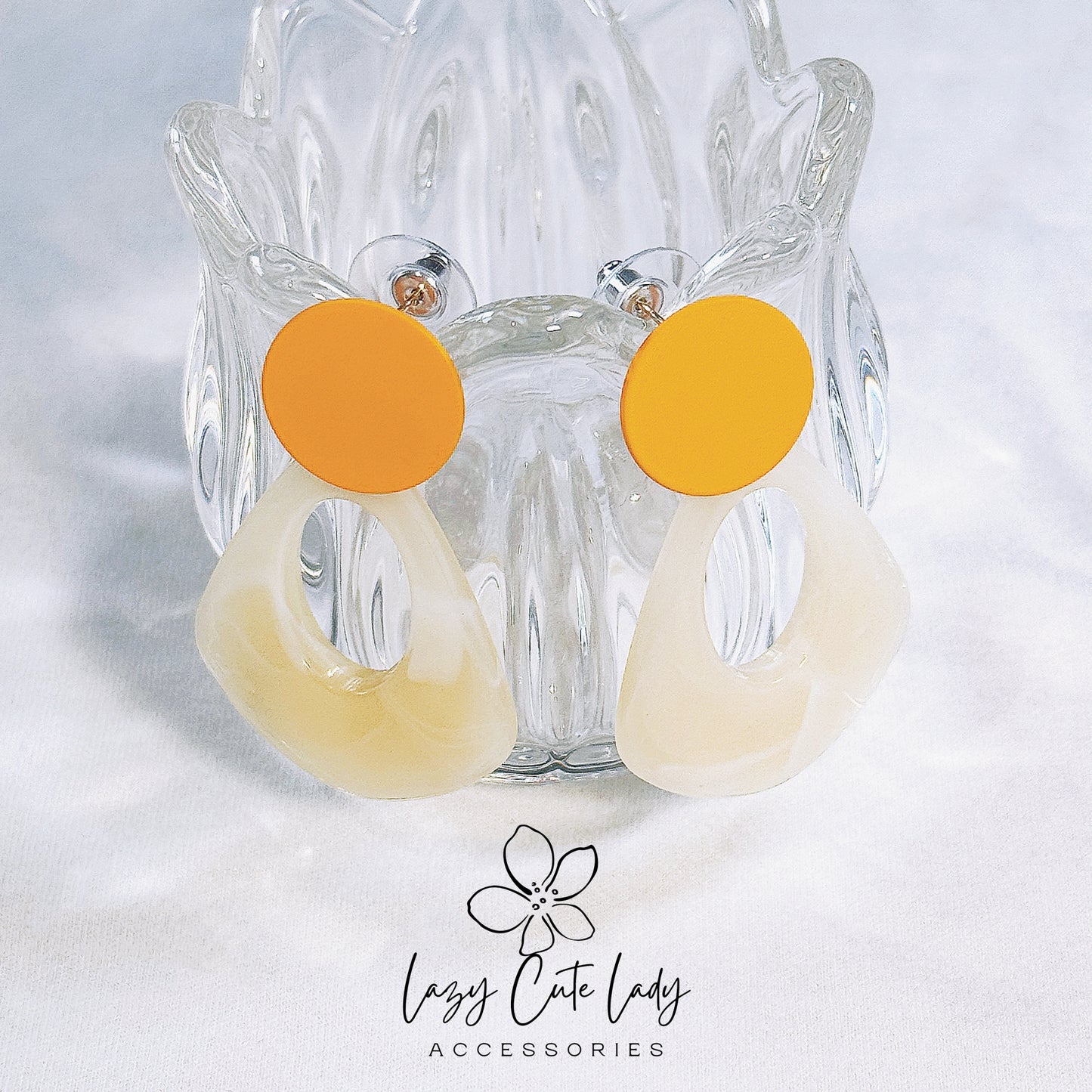 Chic Geometric Acetate Earrings with Orange and Beige Drops