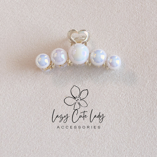 Elegant Pearl Claw Clip – Iridescent Bead Hair Clip with Heart Detail