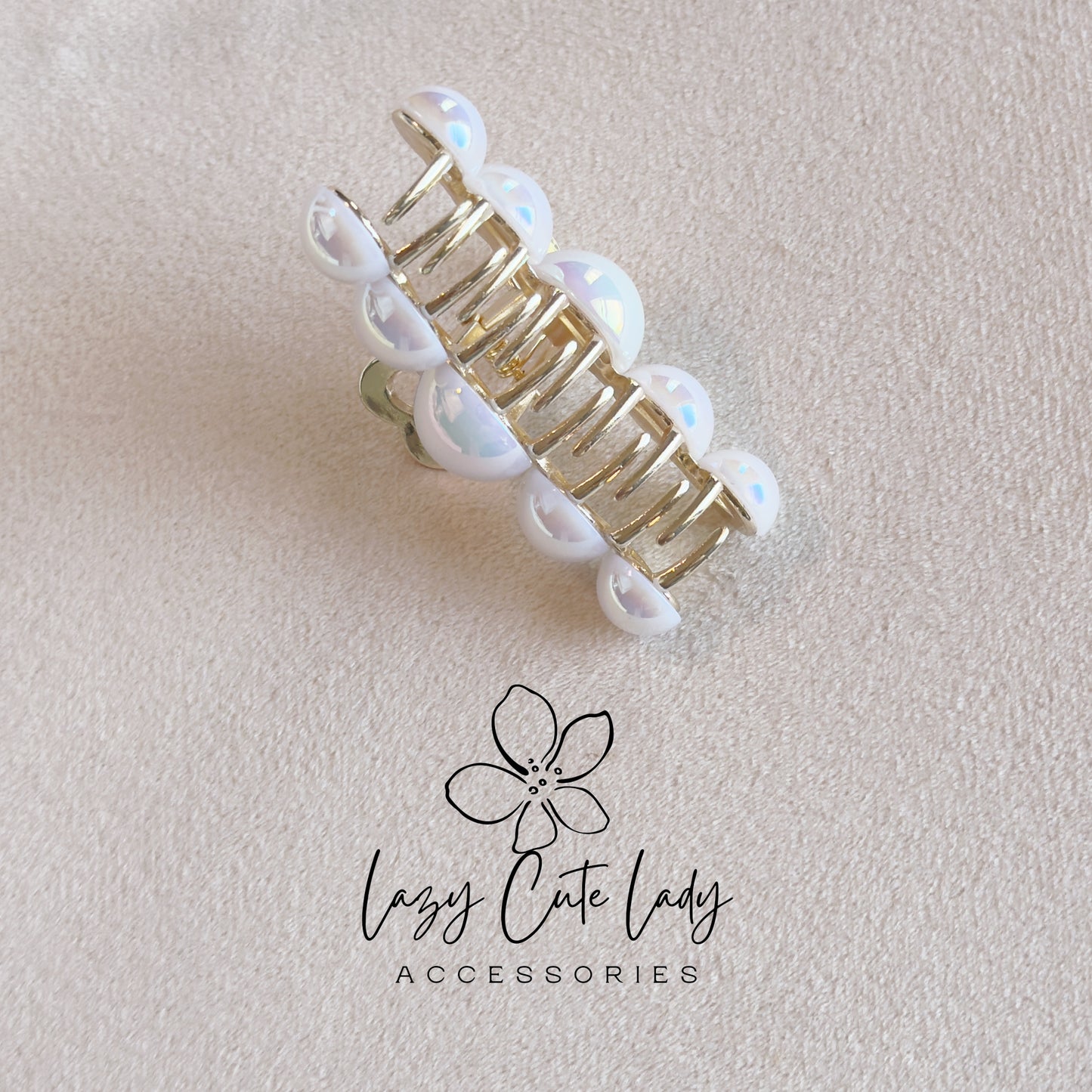 Elegant Pearl Claw Clip – Iridescent Bead Hair Clip with Heart Detail