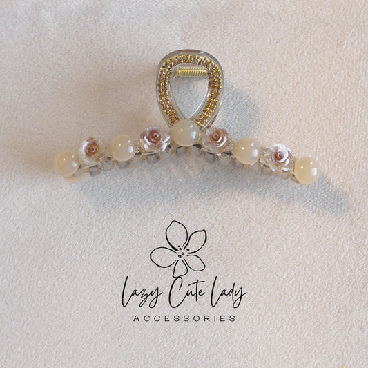 Rose Bead Hair Claw Clip – Elegant Floral Acrylic Hair Accessory