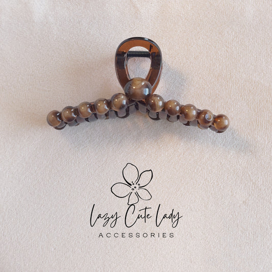 Mocha Bead Hair Claw – Classic Neutral Clip for Everyday Elegance