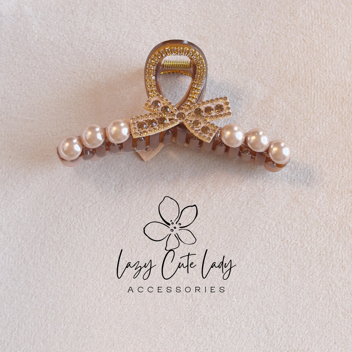 Bow & Pearl Claw Clip – Glamorous Rhinestone Accent Hair Claw