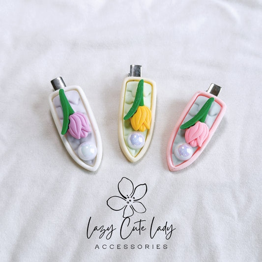 Elegant Tulip and Pearl Hair Clip - Versatile and Charming Hair Accessory