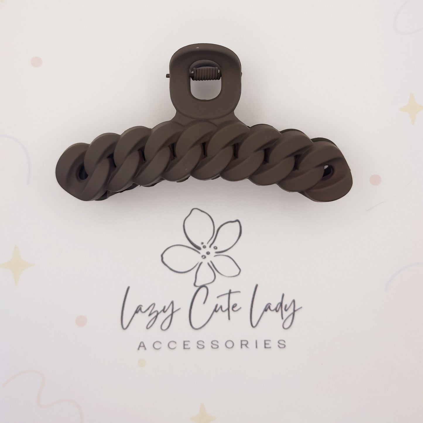 Matte Chain Link Hair Claw – Neutral Tone
