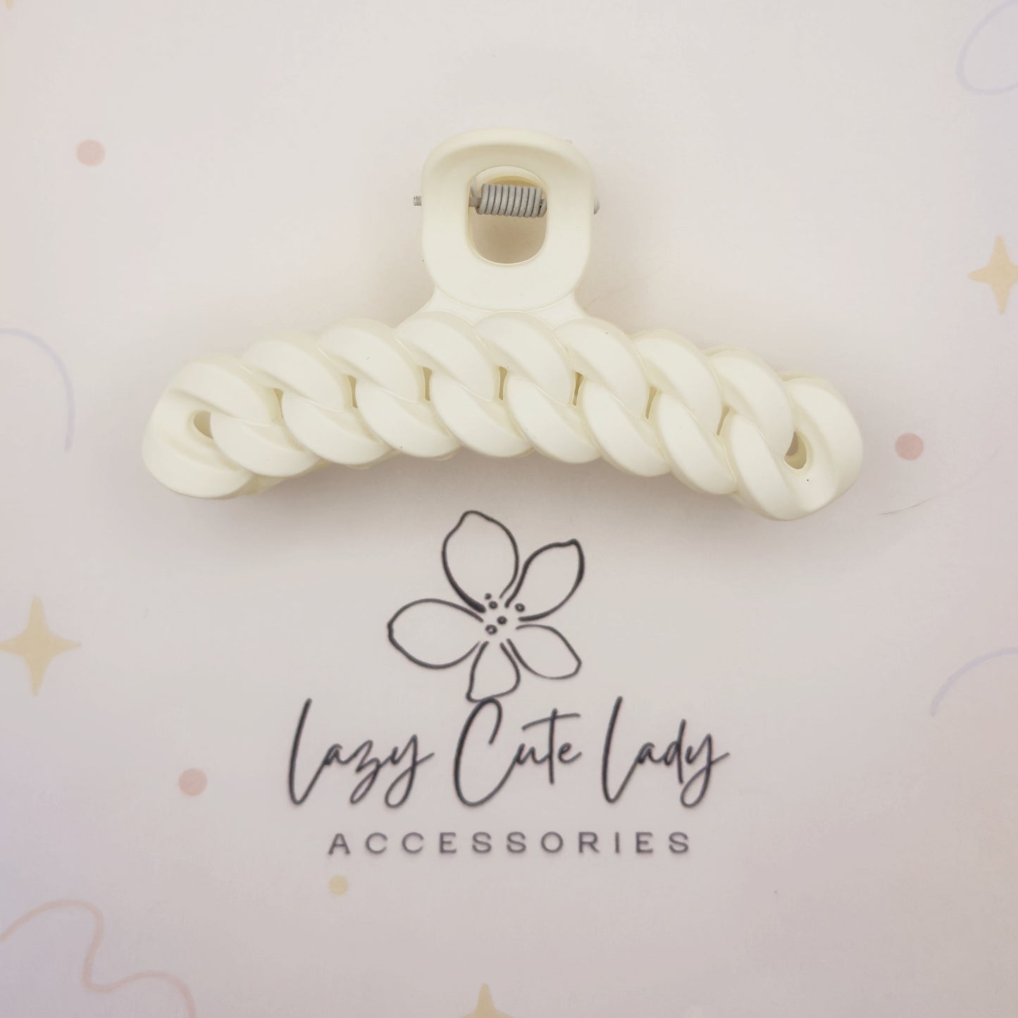 Matte Chain Link Hair Claw – Neutral Tone