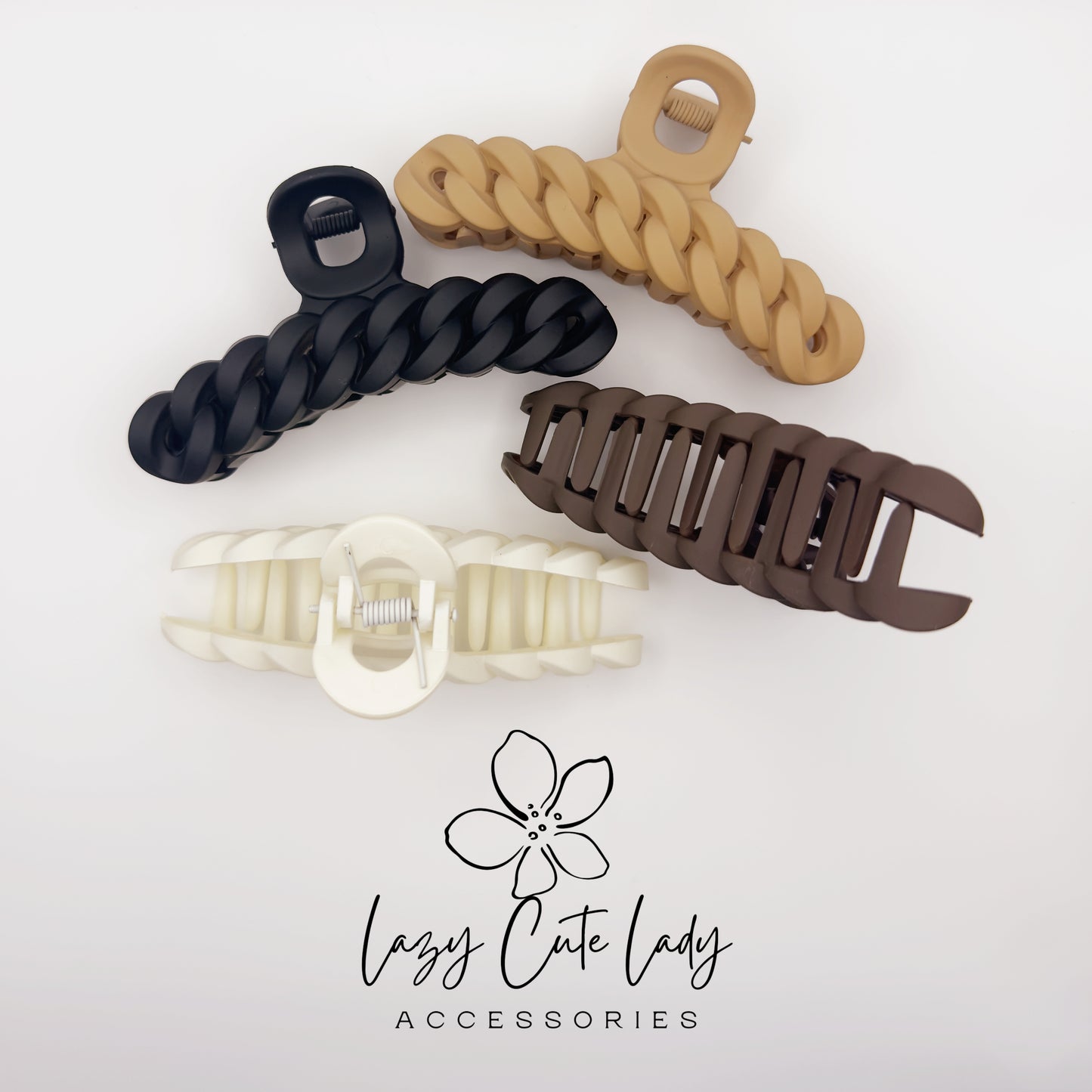 Matte Chain Link Hair Claw – Neutral Tone