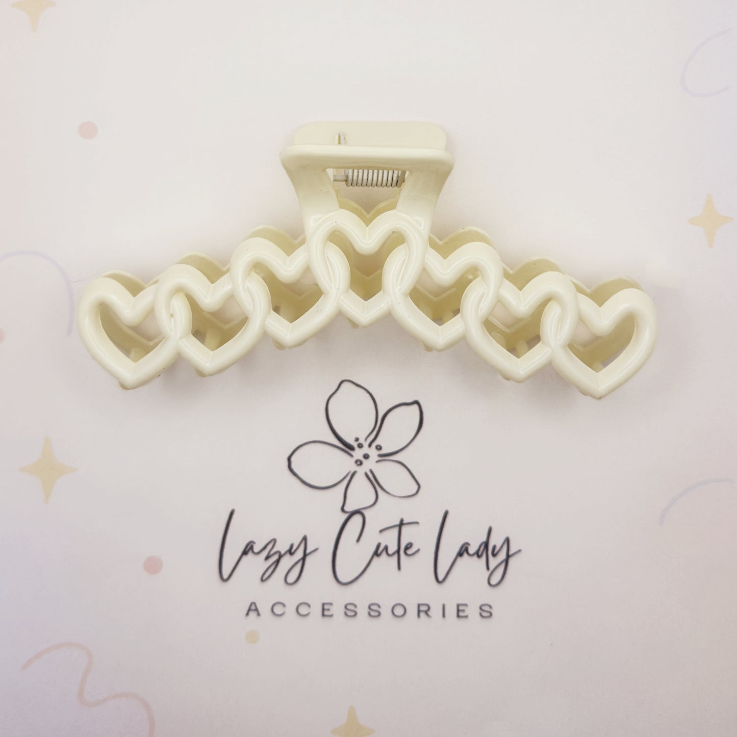 Sweetheart Chain Hair Claw – Hollow Heart Design