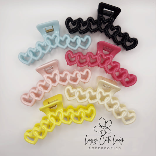 Sweetheart Chain Hair Claw – Hollow Heart Design