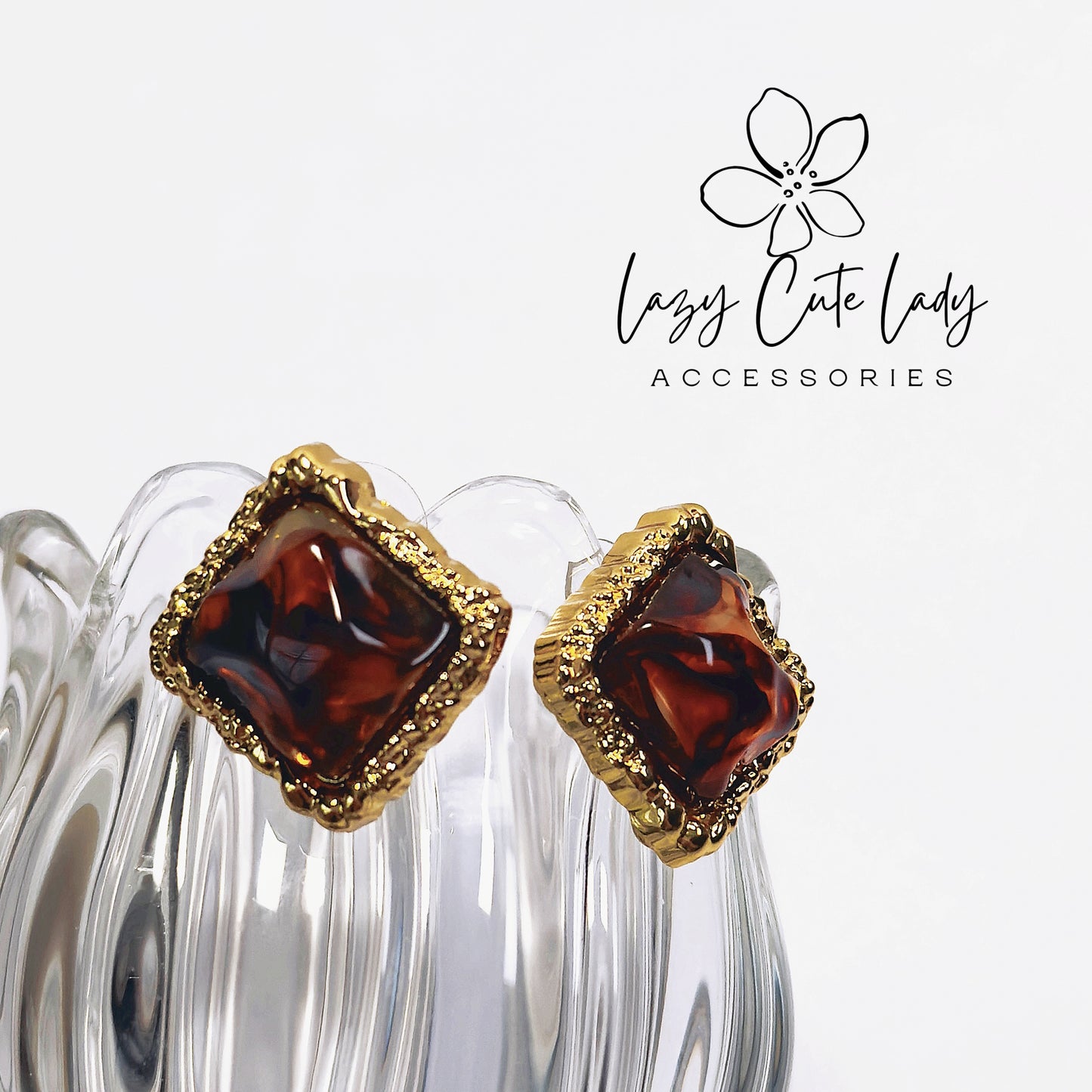 Square Resin and Metal Earrings - Brown and Gold Design