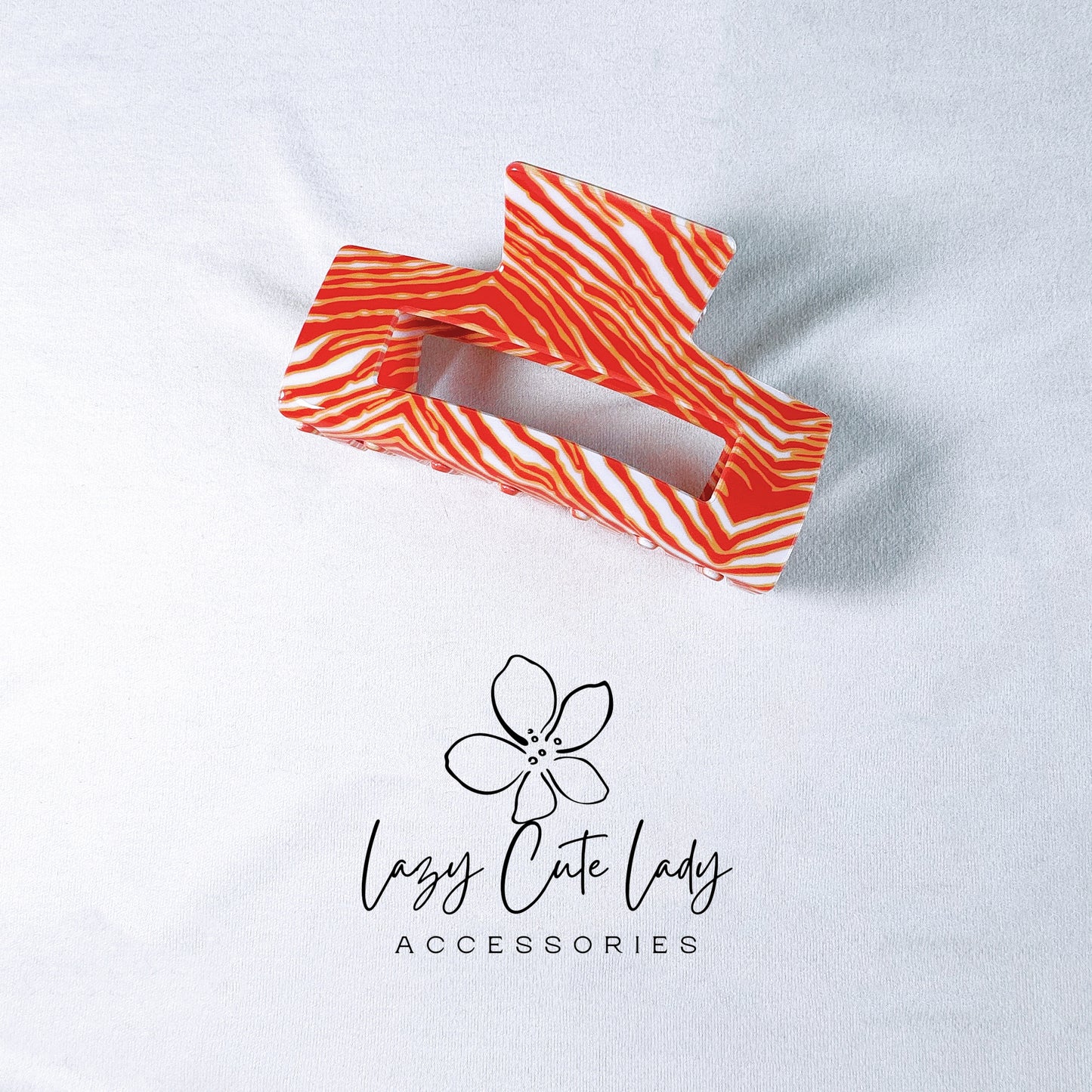 Minimalist Striped Hair Claw - Stylish & Functional Accessory