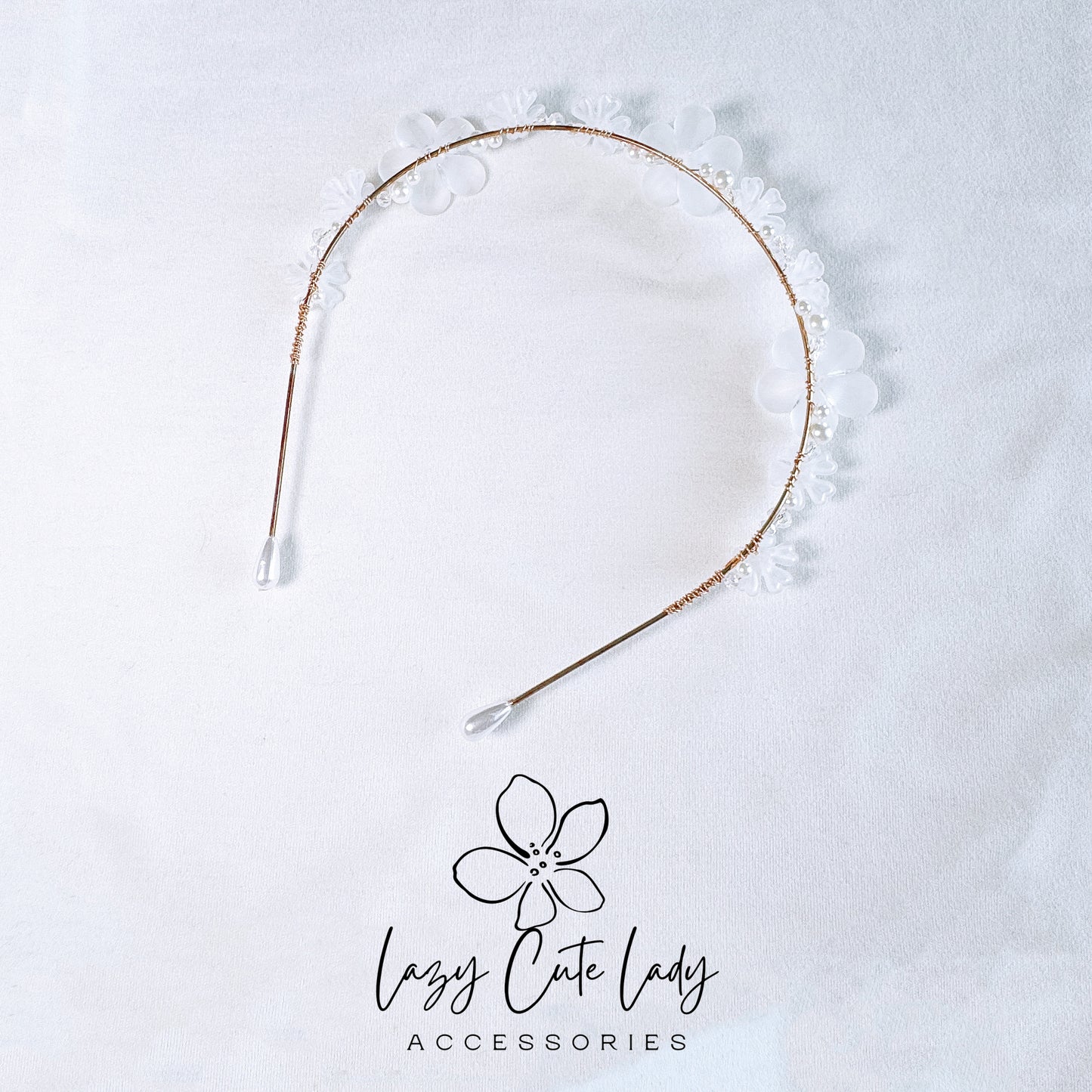 Elegant White Flower Headband - Perfect for Weddings, Parties & Everyday Wear