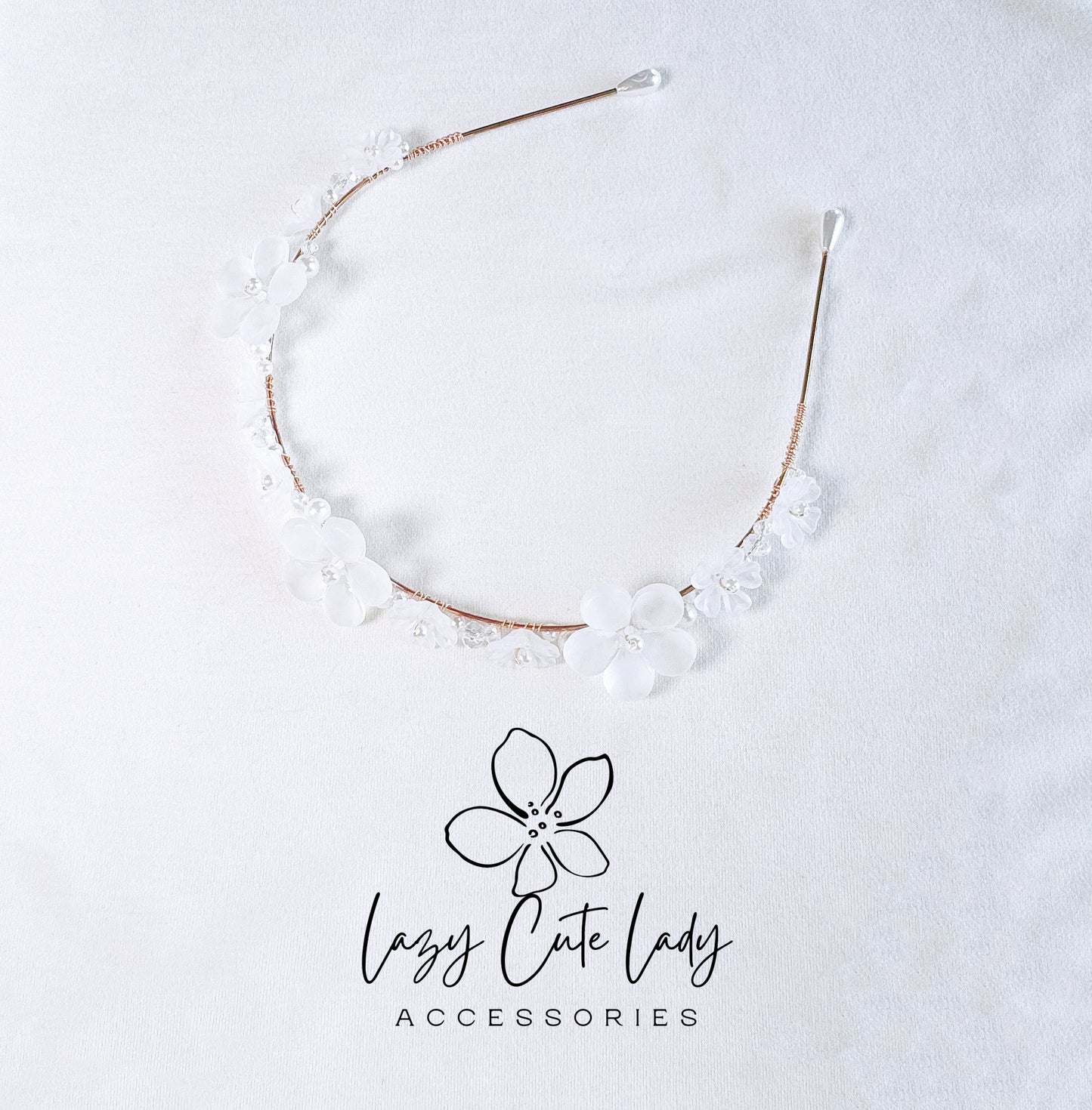 Elegant White Flower Headband - Perfect for Weddings, Parties & Everyday Wear
