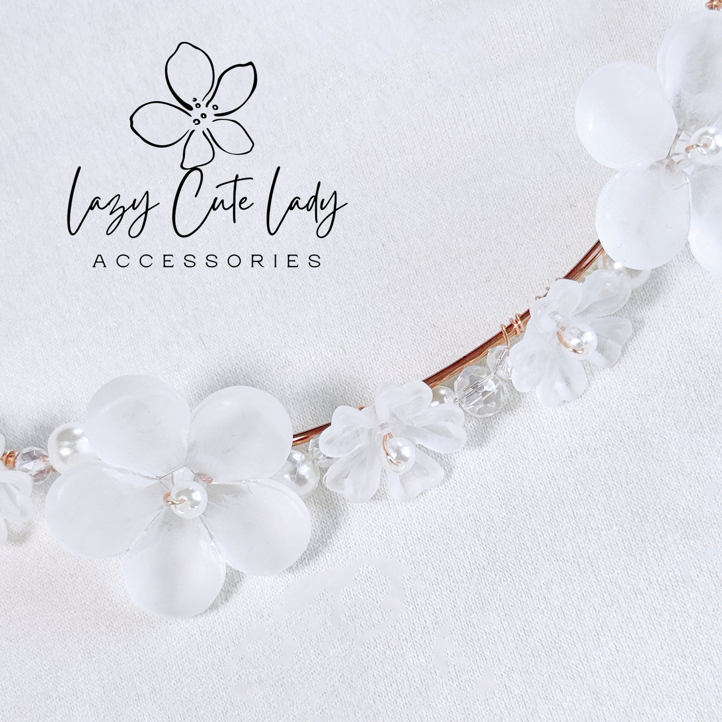 Elegant White Flower Headband - Perfect for Weddings, Parties & Everyday Wear