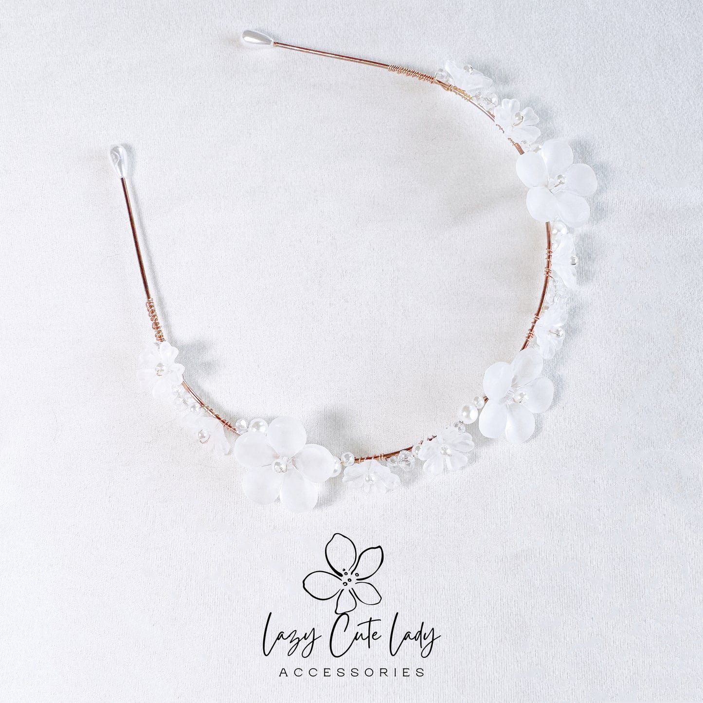 Elegant White Flower Headband - Perfect for Weddings, Parties & Everyday Wear