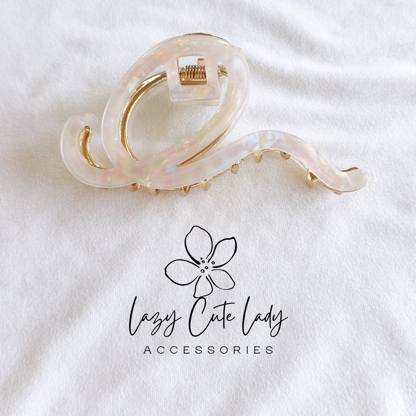 Ribbon-Inspired Acetate & Metal Hair Claw - Eco-Friendly Elegance - Eco-Friendly & Versatile