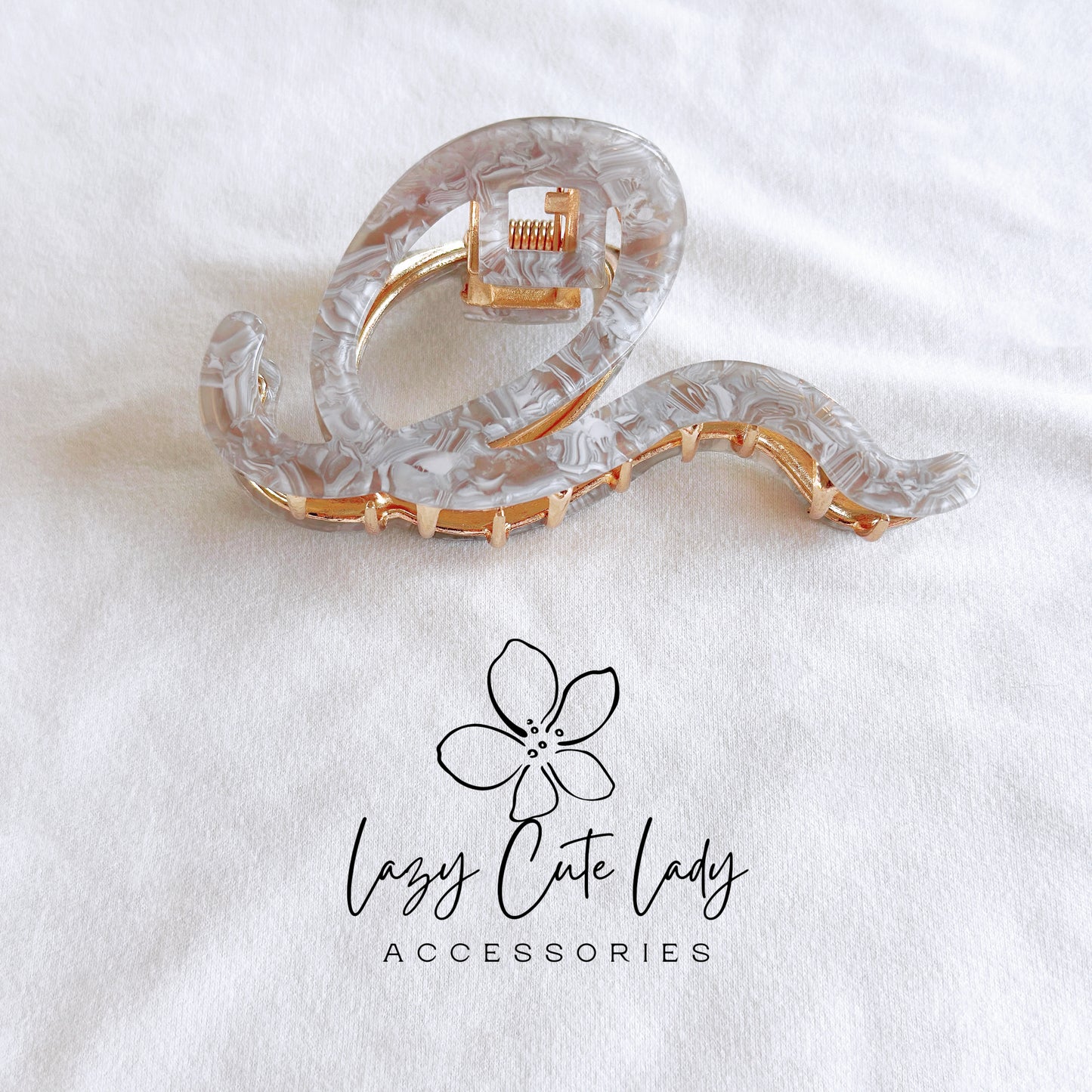 Ribbon-Inspired Acetate & Metal Hair Claw - Eco-Friendly Elegance - Eco-Friendly & Versatile