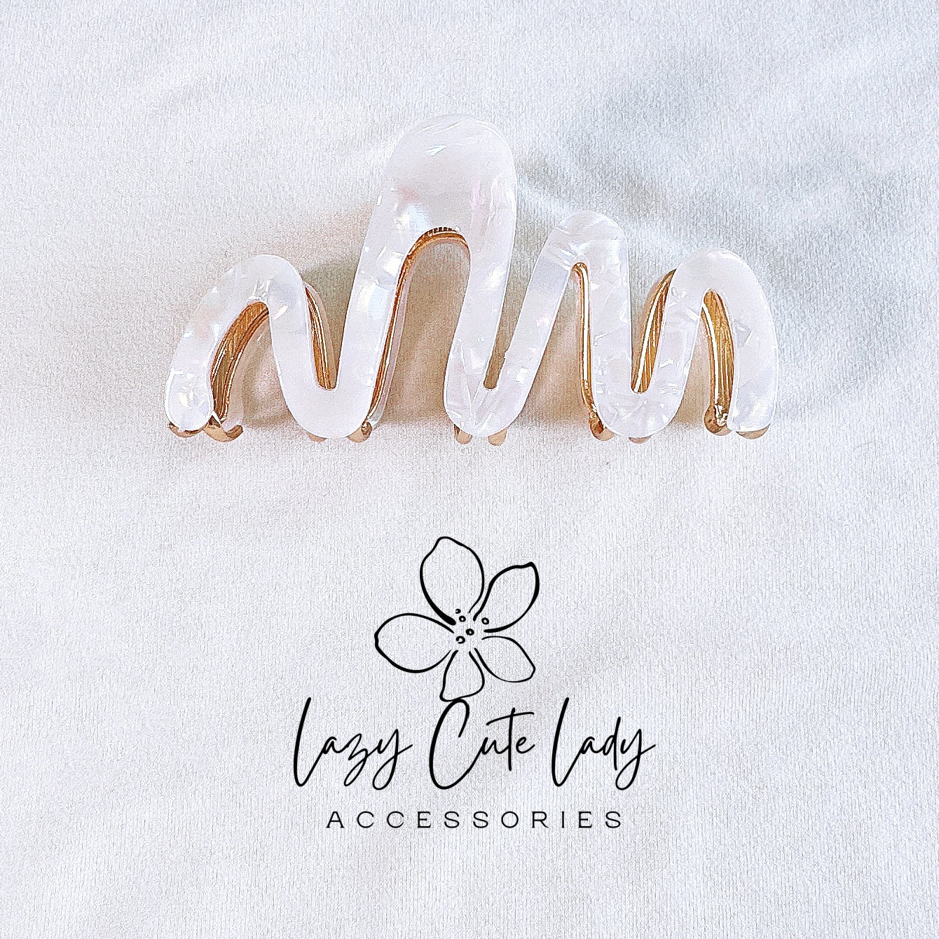 Ribbon-Inspired Acetate & Metal Hair Claw - Eco-Friendly Elegance