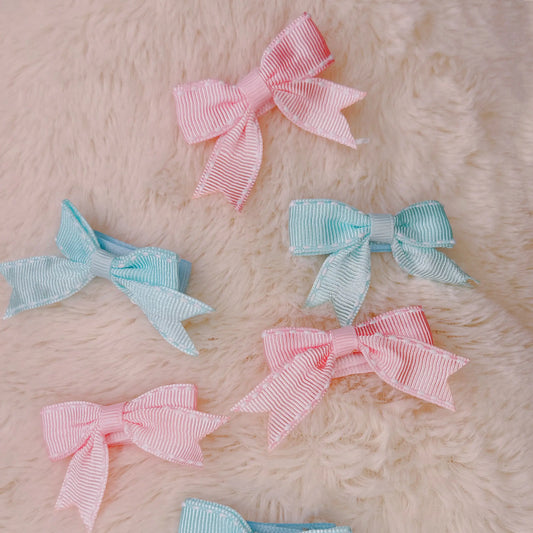 Baby Chic: Cute Bow Hair Accessory