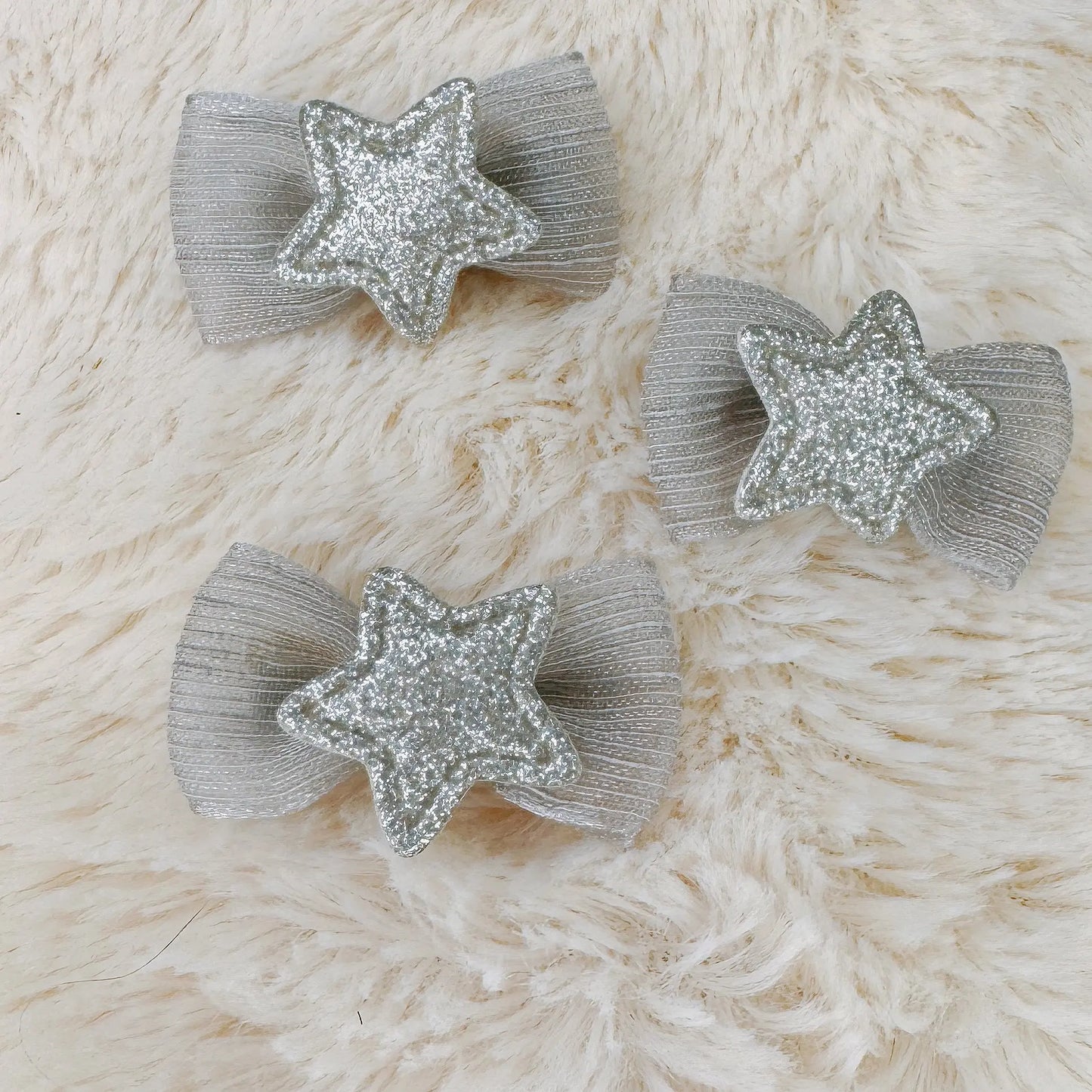 Baby Chic: Cute Bow Hair Accessory