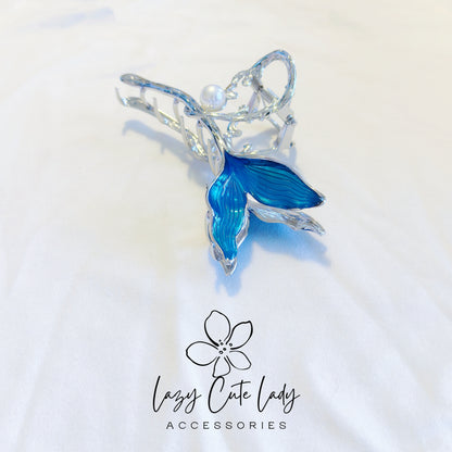 Mermaid Tail Hair Claw Clip – Ocean-Inspired Metal Claw with Pearl Accent for Elegant Everyday Hairstyles