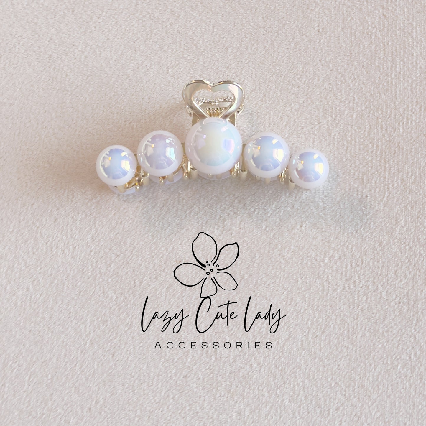 Elegant Pearl Claw Clip – Iridescent Bead Hair Clip with Heart Detail