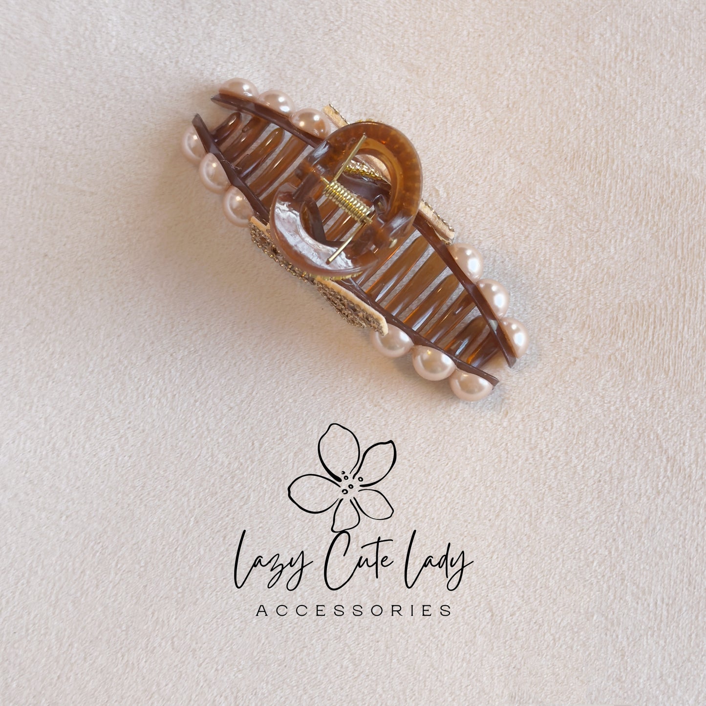 Bow &amp; Pearl Claw Clip – Glamorous Rhinestone Accent Hair Claw