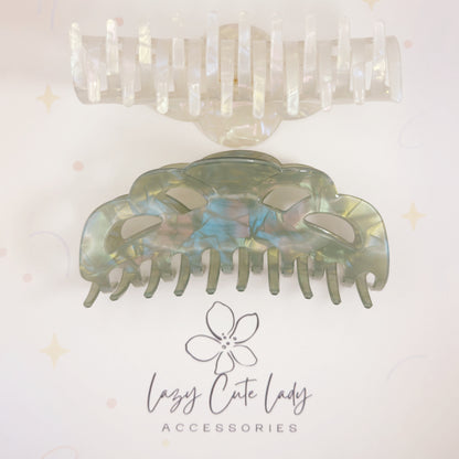 Tropical Leaf Acetate Hair Claw – Eco-Friendly Jungle Style