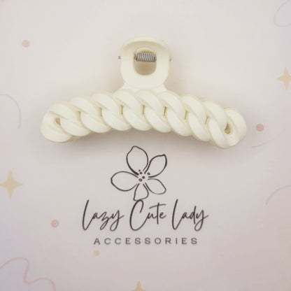 Matte Chain Link Hair Claw – Neutral Tone