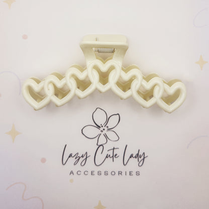 Sweetheart Chain Hair Claw – Hollow Heart Design