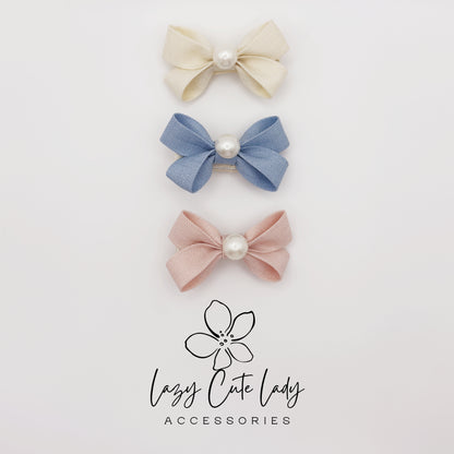 Bow Hair Clips with Pearl Center – Cute Fabric Bow Barrettes for Girls and Women, Elegant Hair Accessories