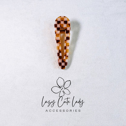 Brown Checkerboard Hair Clip - Modern & Versatile Accessory