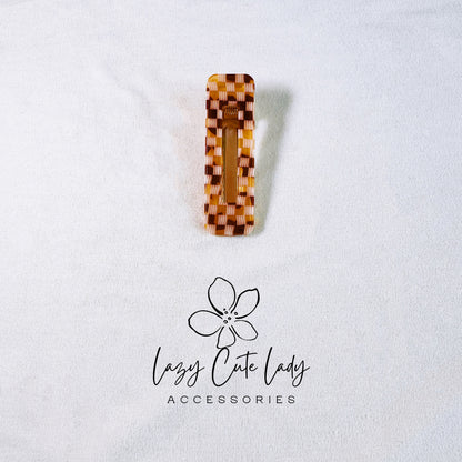 Brown Checkerboard Hair Clip - Modern & Versatile Accessory
