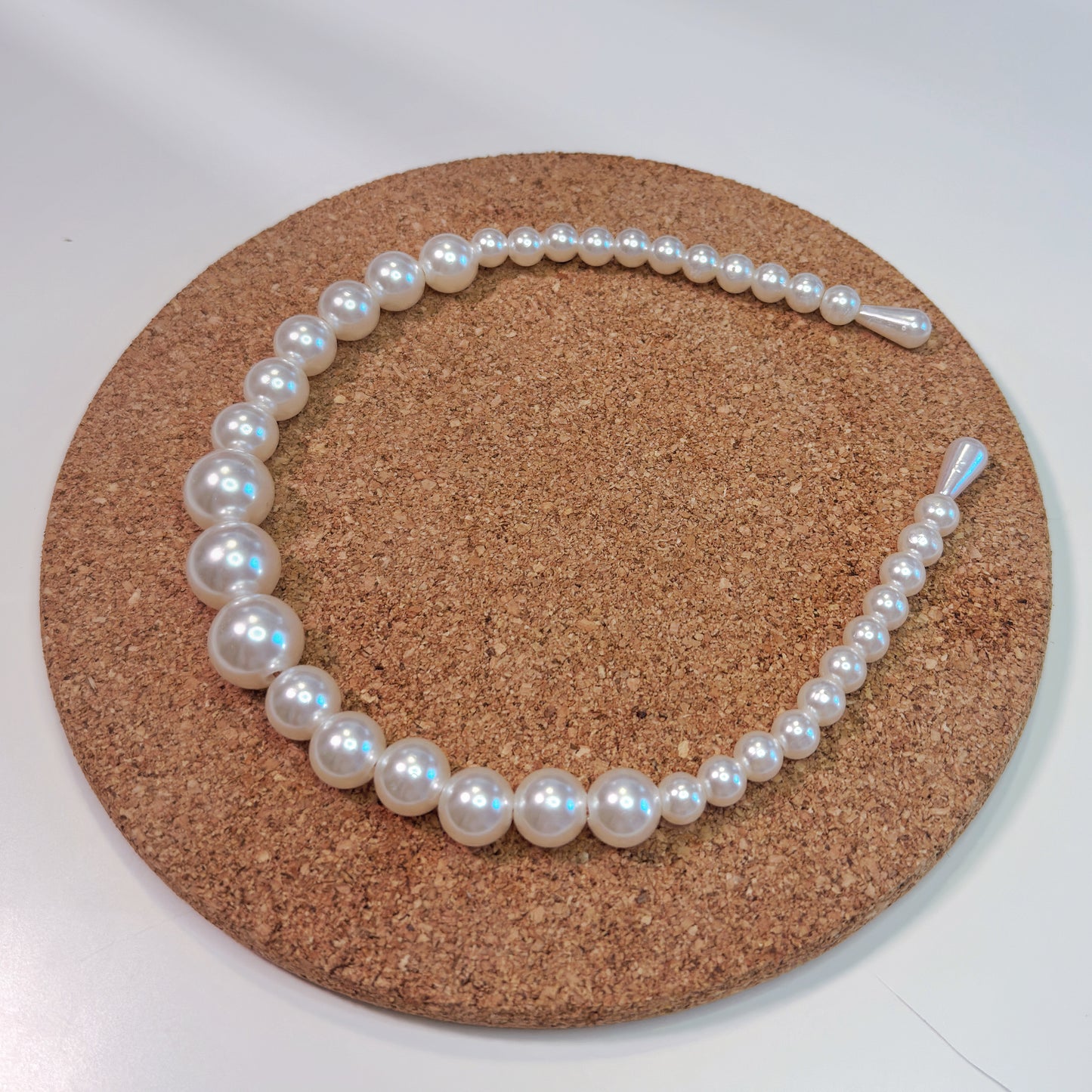 Elegant Simplicity: Premium Pearl Headband