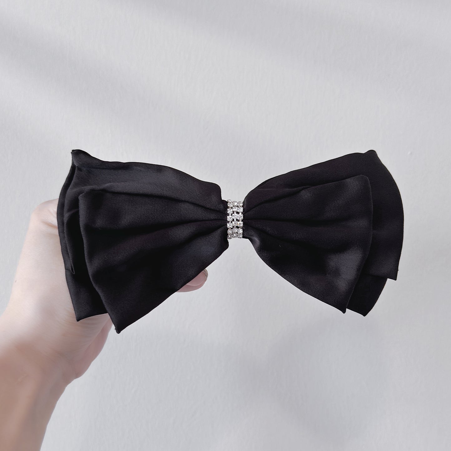 Elegant Satin Ribbon Bow Hair Accessory with Rhinestone Detail – Versatile and Chic